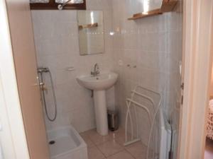 Maisons de vacances Holiday Home in Minerve near Canal du Midi : photos des chambres