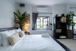 Private Hotel- Aphrodite & Venus I 14 Bedrooms I Old City I Daily Housekeeping