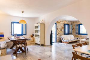 Family House, Paros Golden Beach