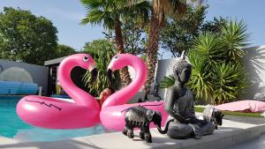 Maison avec Piscine privée chauffée 9X4m Clim TV grand ecran location saisonnière de vacances été proche plage et centre ville sud montpellier