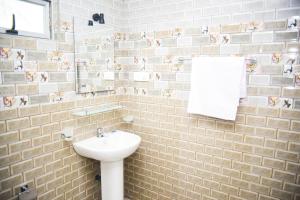 Fieldscape 9 - Room number 08