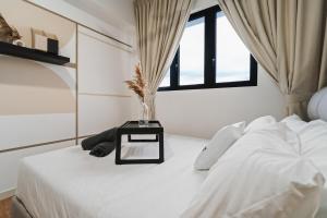 Trendy 3BR MVertica Near MRT by RumaBnB