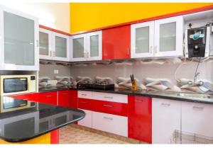 Ronnes 3BHK Apartment with kitchen at calangute beach