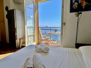 Hostdomus - Bay Apartment