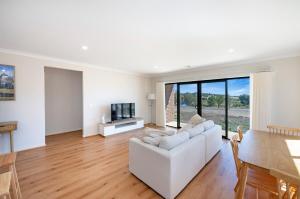 MV-Giraffe 4 bedroom x 3 bathroom