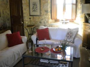 Welcoming Holiday Home with Garden in Leonidio