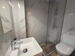 Olgas Sea View Studios, 400m from Ipsos Beach