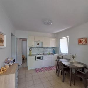 2-х этажный дом, сдаётся первый этаж с отдельным входом для отдыха на море