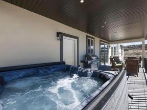 Heber Valley Gem Hot Tub Games Fire Place
