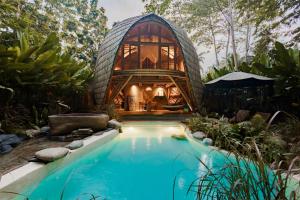 Bamboo Oasis - Casa Koko, Konubi