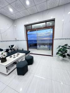 Homestay Nằm Tại Bãi Biển - Bao Trọn Căn Nhà Là Biển - View Trực Diện Biển - Homestay Ăn Gì Cũng Được