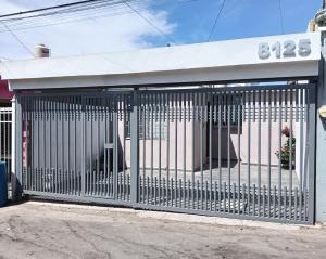 Casa linda y acogedora, a 3 min Distrito Uno