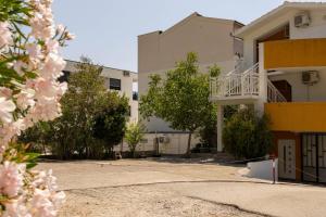 Marinela-Baška Voda