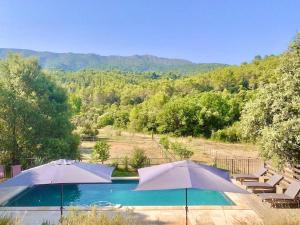 Villa de charme piscine vue panoramique Sainte-Victoire proche lac et Aix centre