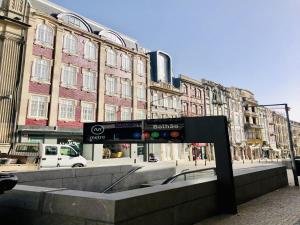 Bright and Spacious apartment in Porto