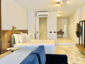 Bright and Spacious apartment in Porto