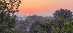 Lakeside Hostel & Homestay