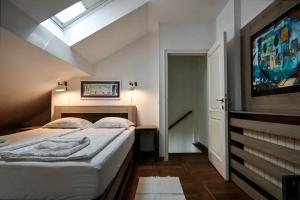 Green and Blue Garden Apartments