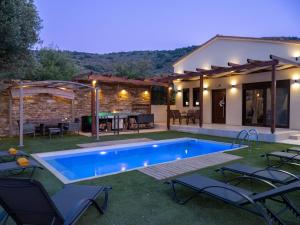 Eleolithos Villa olive & pool