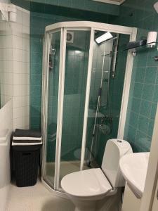 Basement apartment with private entrance and parking