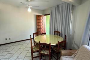 Sobrado na quadra mar, Praia de Bombas