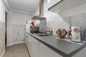 "El Rebalaje"Parking playa 550 m centro 1,8km