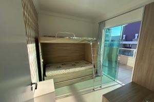 Cobertura com 03 dormitórios