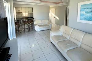 Aluguel Cobertura com piscina vista mar em Bombas