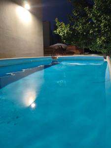 Nikis House