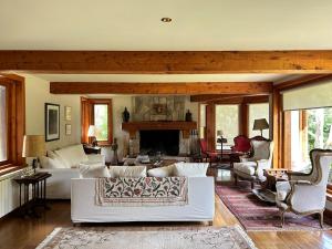 Residencia con alma patagónica en Arelauquen Golf & Country Club