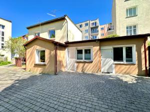 Studio przy plaży z parkingiem - CHROBREGO 32