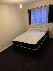 Leeds Rooms