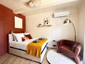 Appartements Casamea - Studio Jardin, Elegant, Clim, Renove : Studio avec Vue sur Jardin