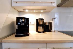 Bright & Chic Downtown Hideaway