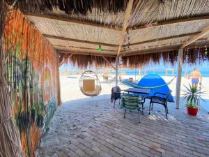 Freaky Friends Camping Beach Bar