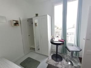 Cozy Life In Colombes