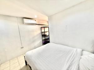 Patong Canal Villa R300