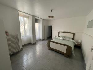 Petite maison avec cour