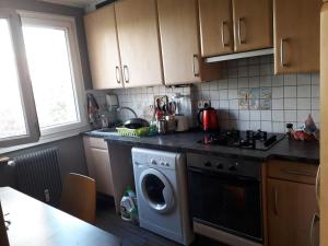 Chambre 2 avec un lit simple