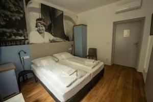 Double or Twin Room - Disability Access room in Dalma Panzió