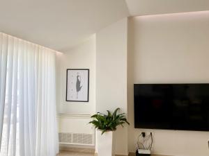 Lovely 3-bedroom apartment with free parking