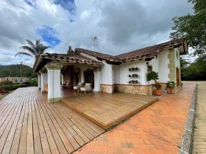 Espectacular villa en llanogrande