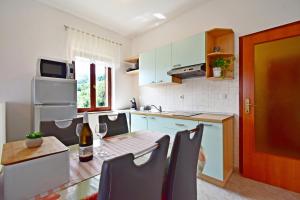 Sunrise Apartment - Sea View & Parking