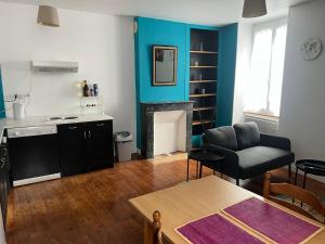 Appartements Joli 2 pieces plein centre avec possibilite garage : photos des chambres