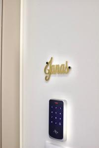 Luxenti Luxury Rooms img16