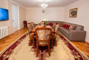 Cozy House And Yard Old Tbilisi Center