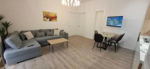 Apartment Oasis with garage, Shkembi i Kavajes, 200 m from the beach