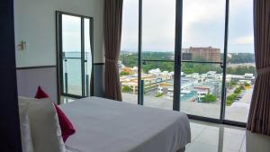 PD DWharf Hotel Suite & Serviced Residence