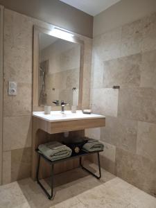 logement indépendant avec terrasse privative dans les Alpilles