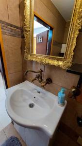 Stone house with Whirlpool